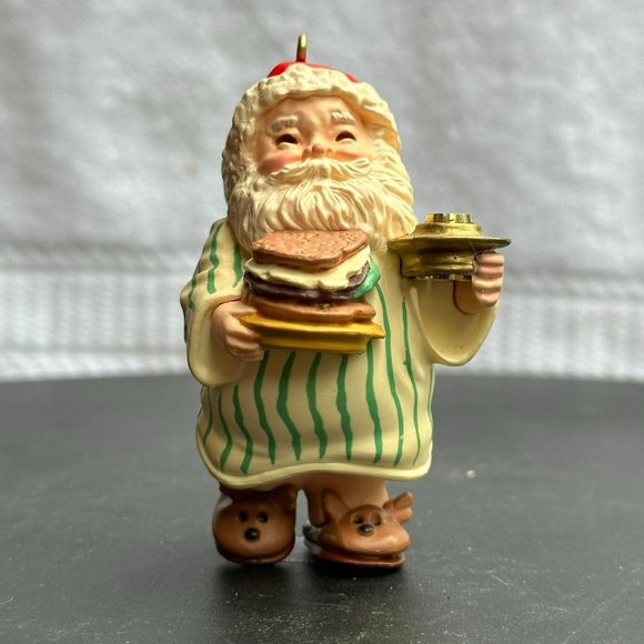 Santa's Snack, Hallmark Keepsake Christmas Ornament from 1986 - Picture 5 of 10